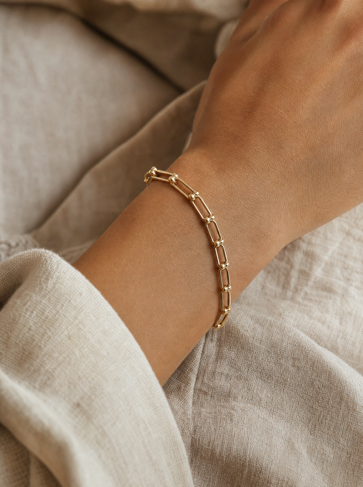 9k Goud Karabijnsluiting Armband 4mm — lifestyle
