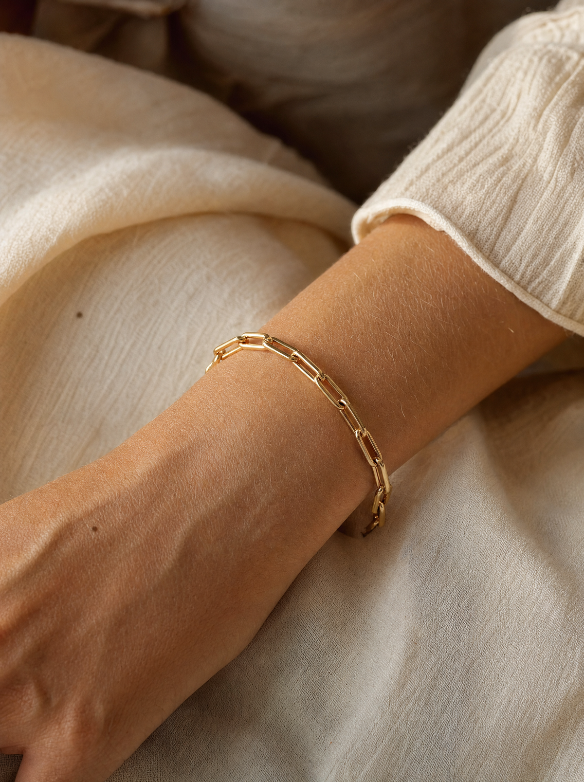 9k Goud Karabijnsluiting Armband 2.1mm — lifestyle